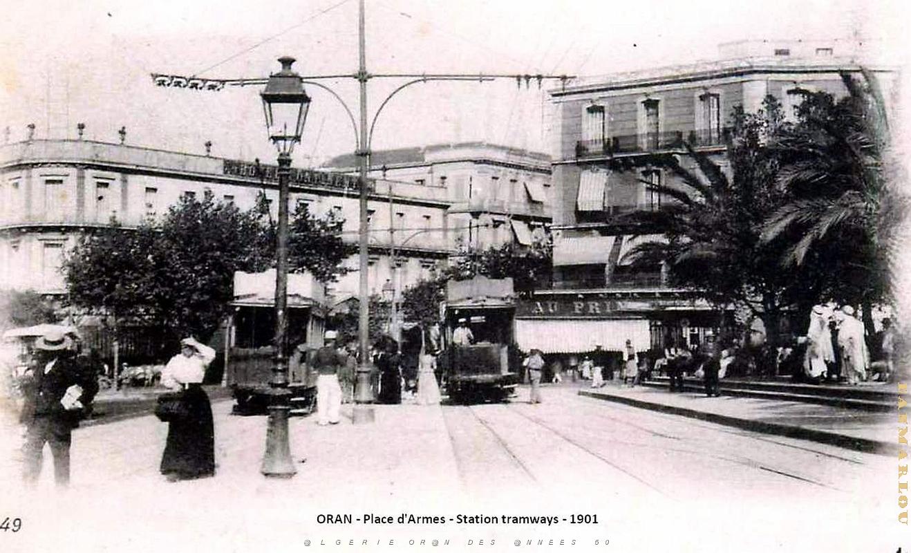Oran - Place d'Armes - Station Tramways et Hotel Continental - 1901.jpg